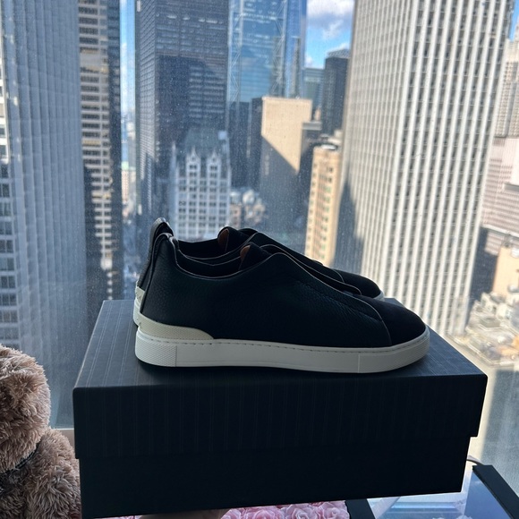 Men's Triple Stitch Deerskin Leather Sneakers - Picture 3 of 12